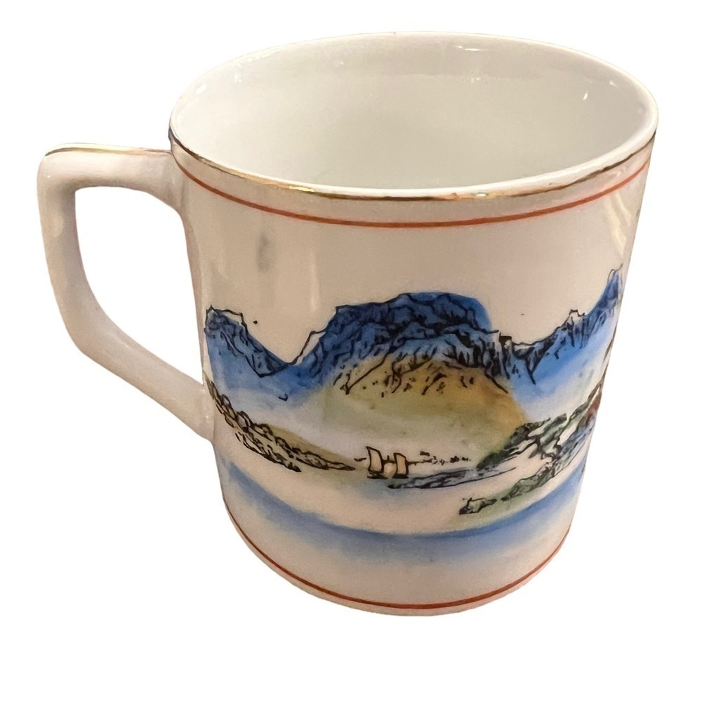Elegant Japanese mug, from Kyoto. Design goes all around mug. Sweet. - Picture 2 of 6